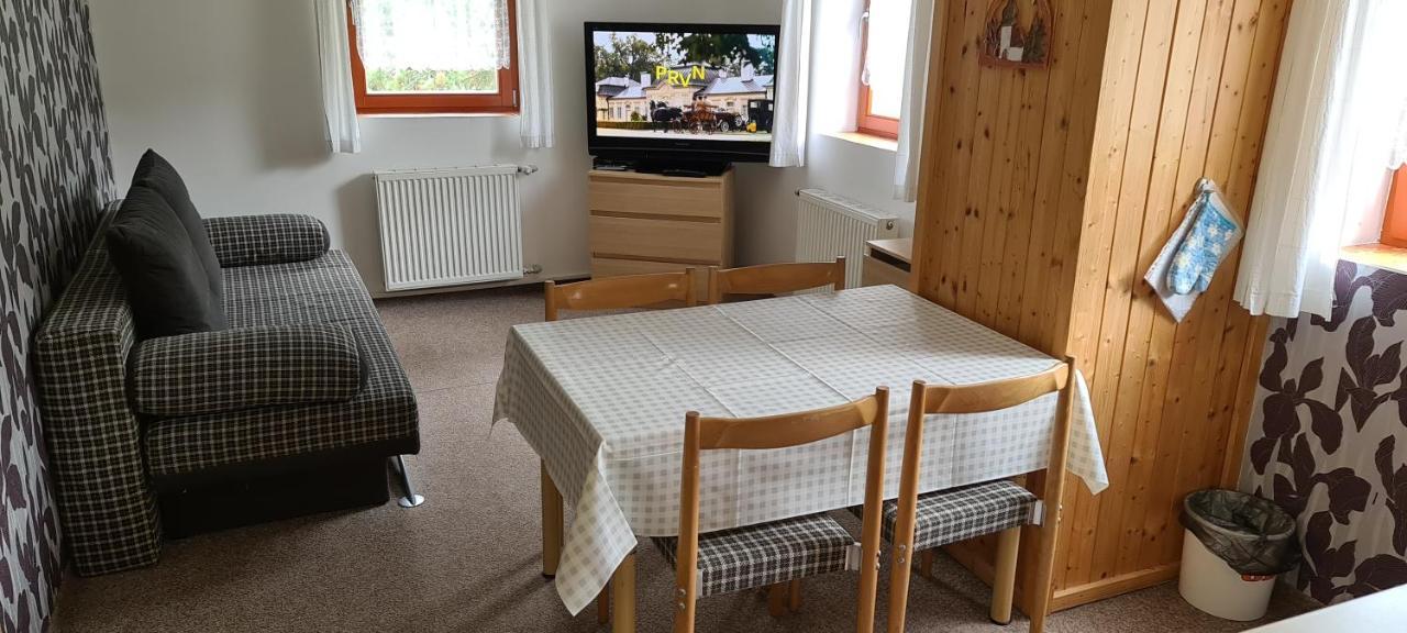 Apartmány Pony Ludvíkov Zewnętrze zdjęcie