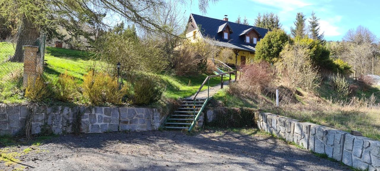 Apartmány Pony Ludvíkov Zewnętrze zdjęcie
